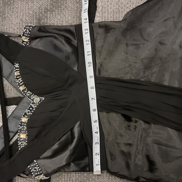 # 53. Formal/ Evning Dress. - Picture 15 of 15